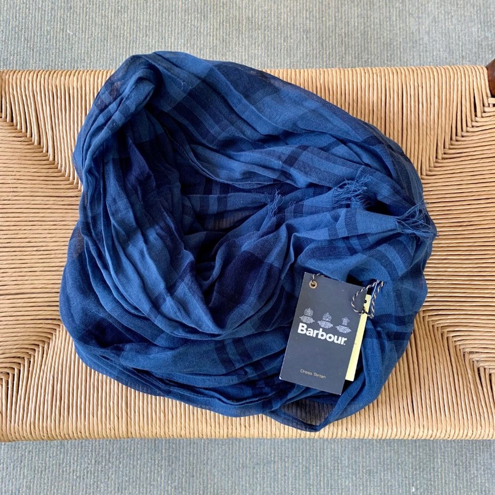 NWT Barbour Navy blue Tartan cotton lightweight scarf